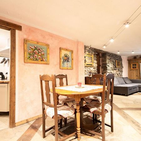 Art Maison Cogne Luaran gambar
